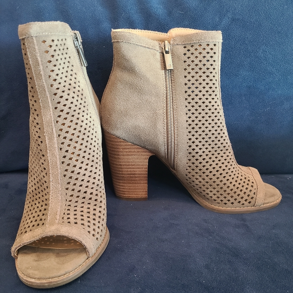 Lucky Brand Platforms